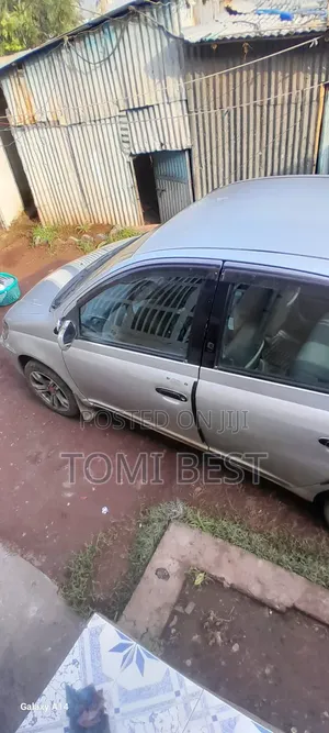 Toyota Platz 2002 Silver