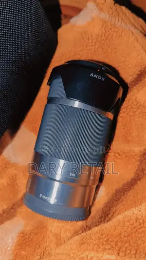 Sony E 55-210mm F/4.5-6.3 OSS Telephoto Zoom Lens (E-Mount)