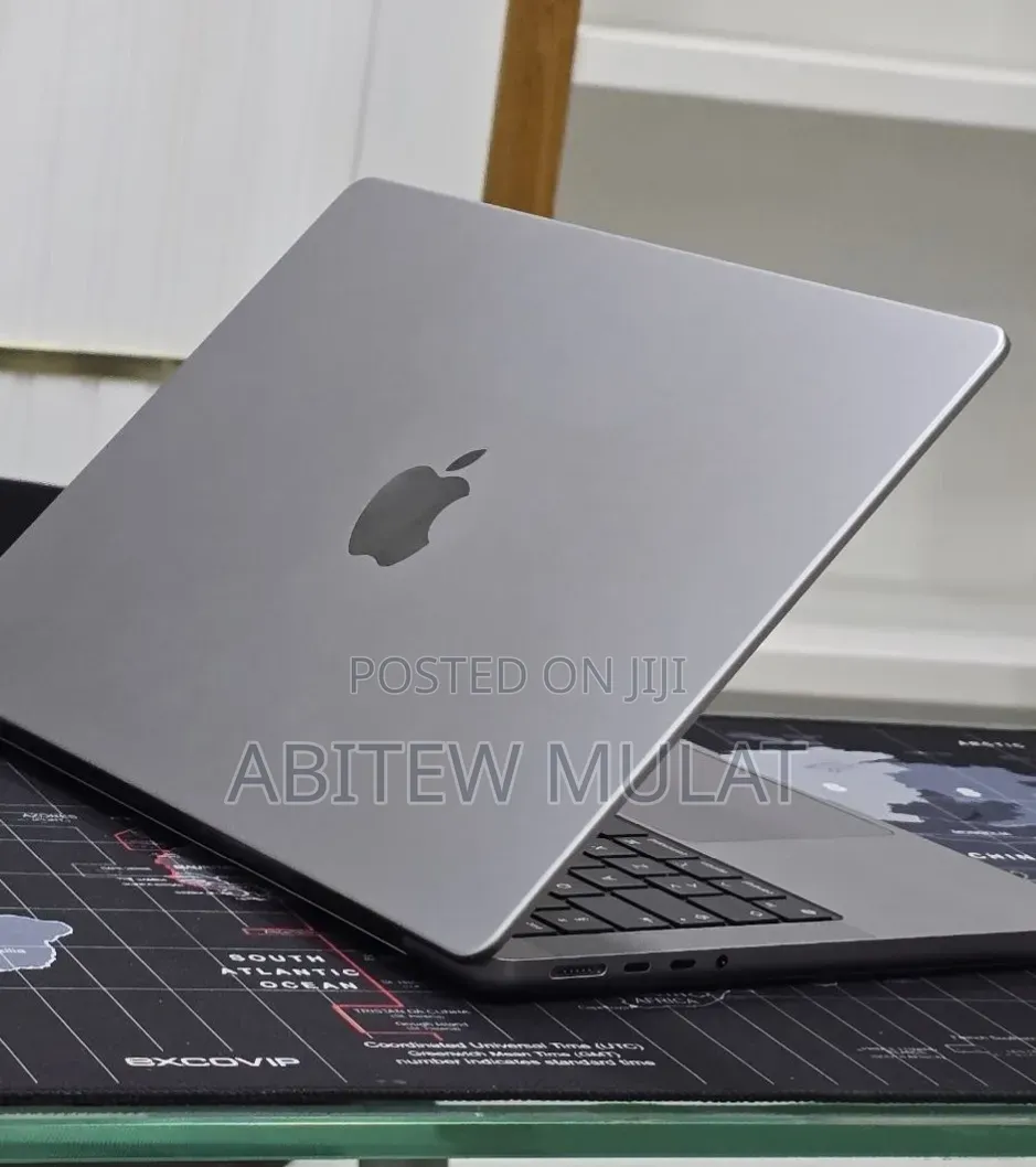 New Laptop Apple MacBook Pro 2021 M1 32GB Apple M1 Pro SSD 512GB