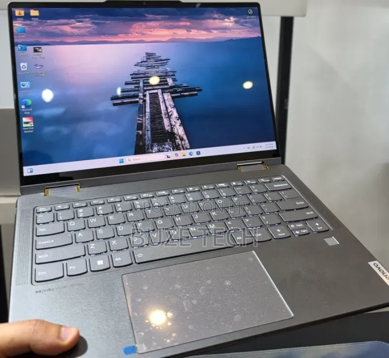 New Laptop Lenovo 16GB Intel Core Ultra 7 SSD 512GB