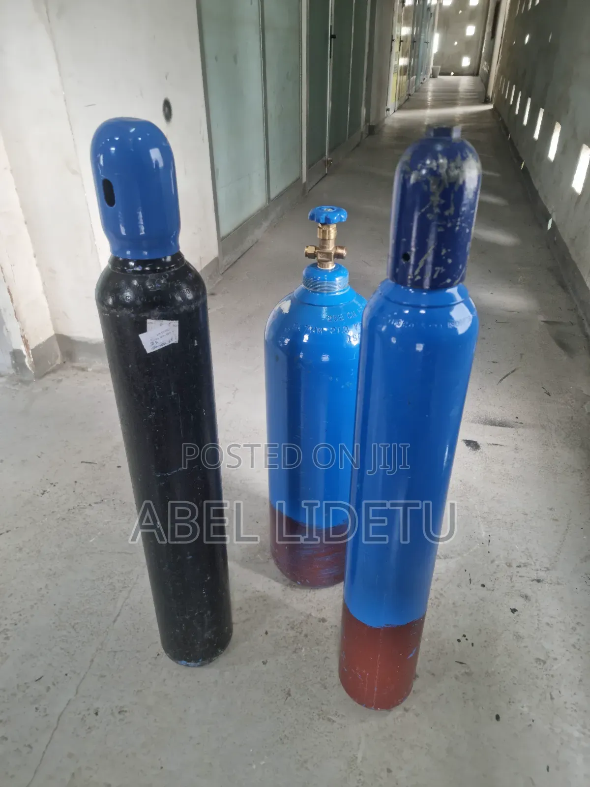 Oxygen Cylinder Ideal for Hospitals, Industrial Facilities