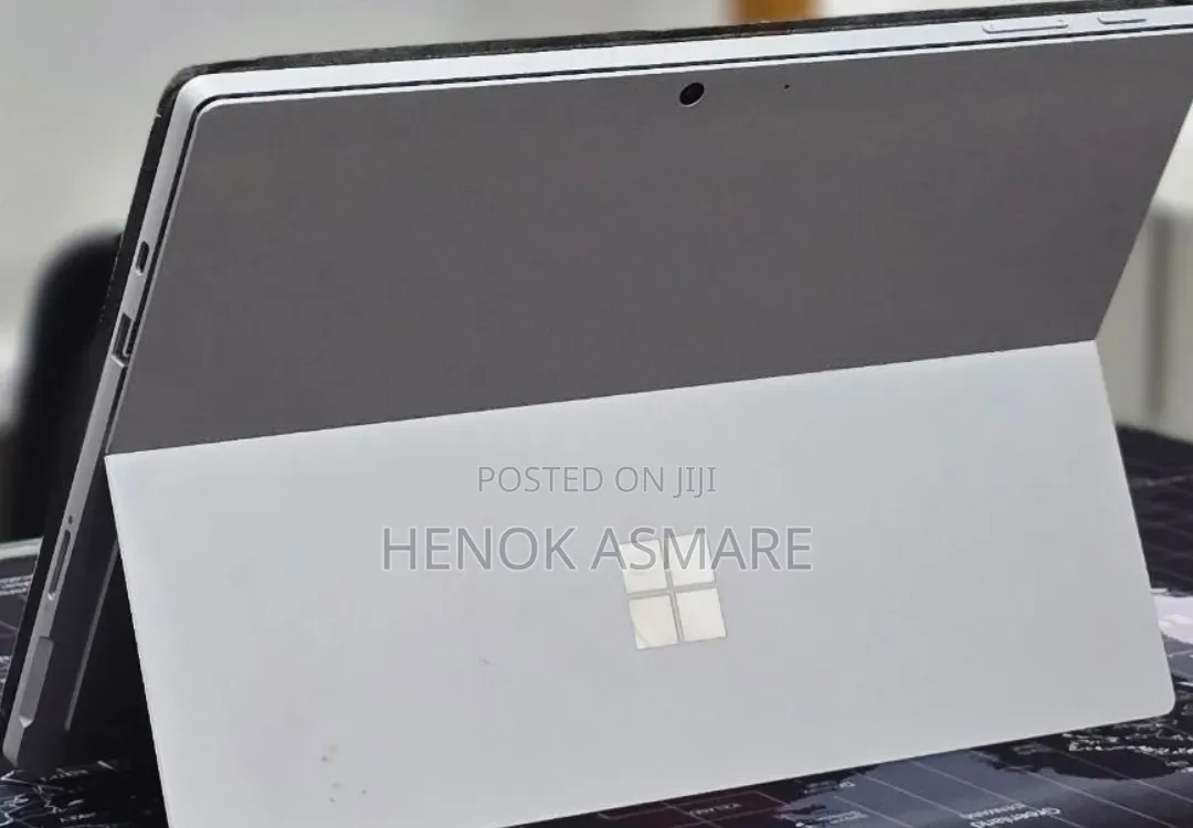 New Laptop Microsoft Surface 16GB Intel Core i5 SSD 256GB