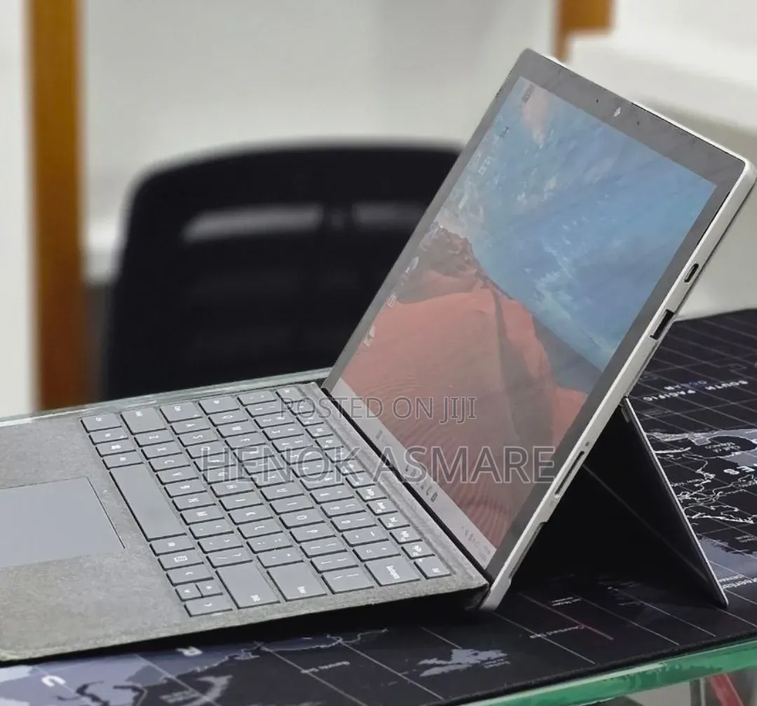 New Laptop Microsoft Surface 16GB Intel Core i5 SSD 256GB