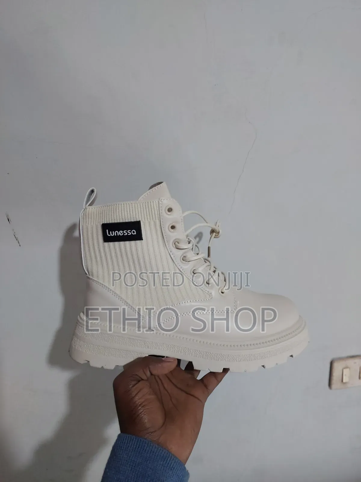Boots,ከስክስ
