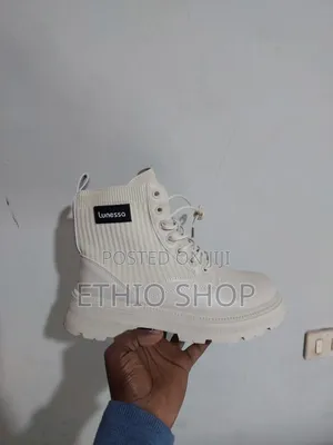 Boots,ከስክስ