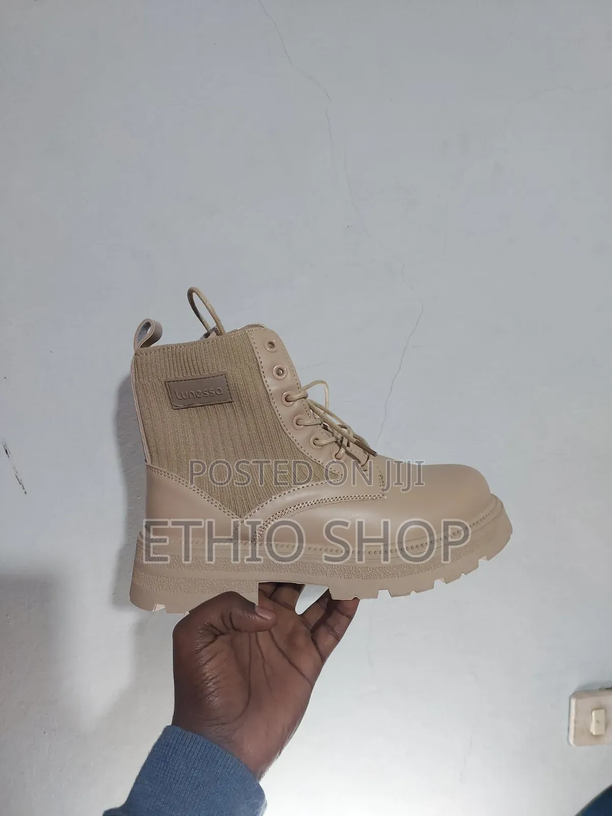 Boots,ከስክስ