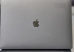New Laptop Apple MacBook Pro 2017 16GB Intel Core i7 SSD 512GB