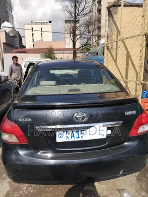 Toyota Yaris 2011 Black