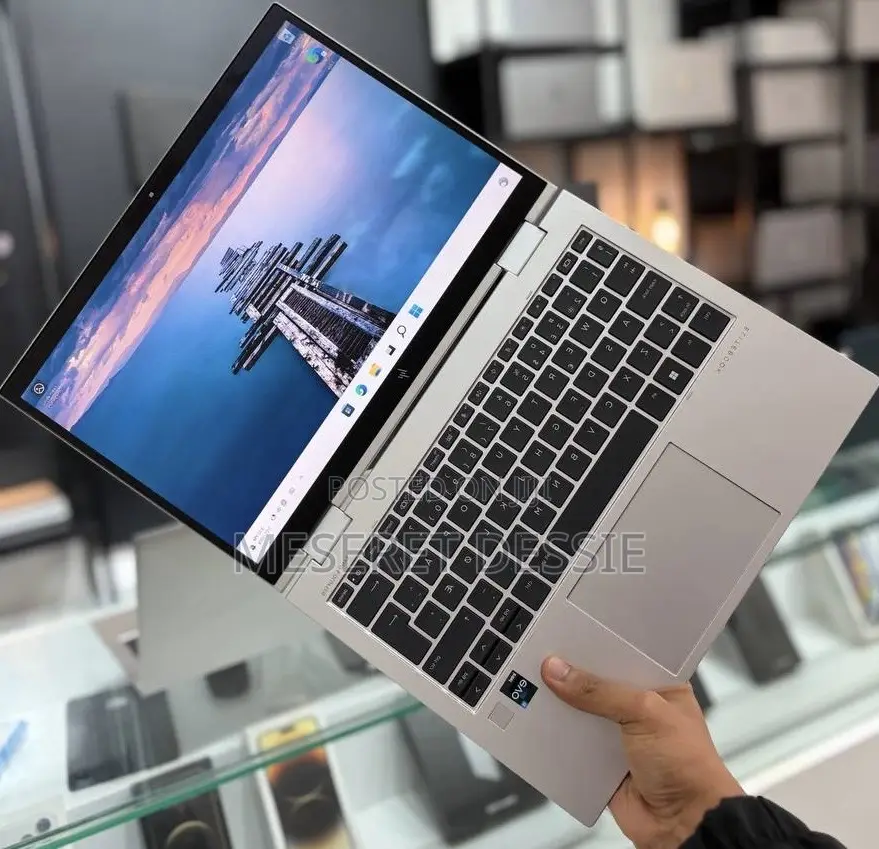 New Laptop HP EliteBook 830 G9 16GB Intel Core i5 SSD 512GB