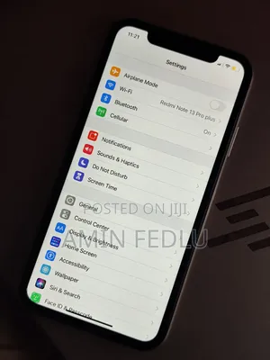 Apple iPhone 11 64 GB White