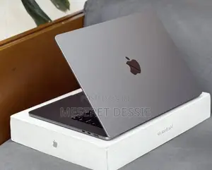 New Laptop Apple MacBook Air 2023 M2 8GB Apple M3 Max SSD 256GB