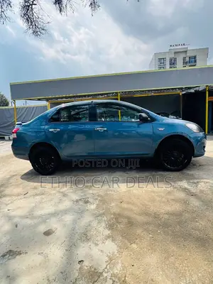 Toyota Yaris 2010 Blue