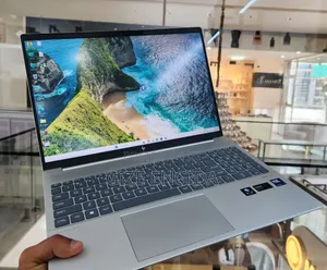 New Laptop HP Pavilion 15 16GB Intel Core Ultra 7 SSD 512GB