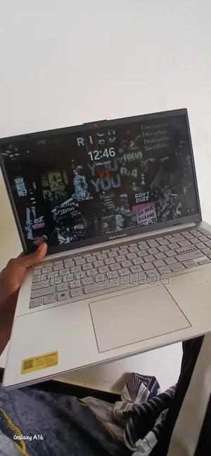 Laptop Asus Vivobook Go 14 8GB Intel Core i3 SSD 512GB