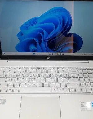 New Laptop HP 16GB Intel Core i5 SSD 512GB