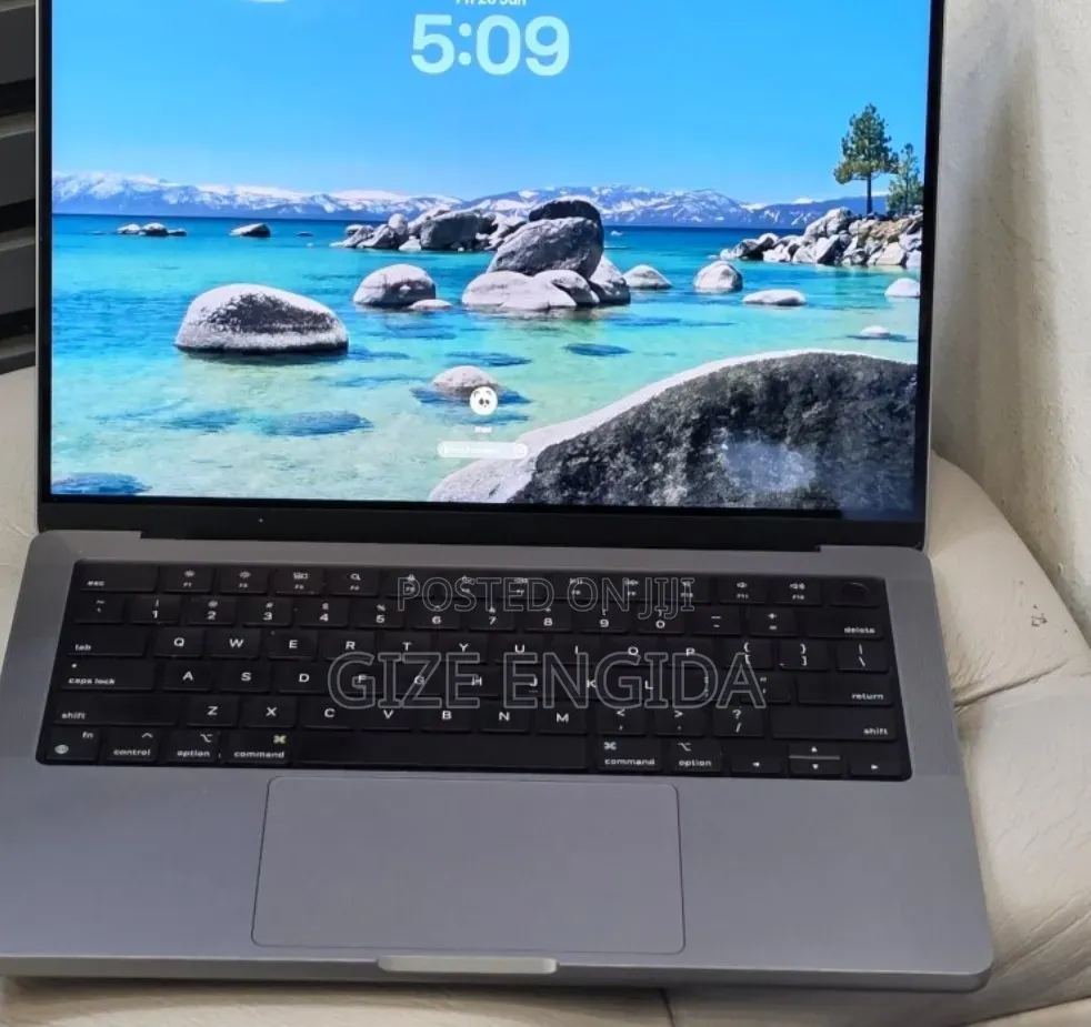 New Apple MacBook Pro 2021 M1 32GB Apple M1 Max SSHD (Hybrid) 512GB