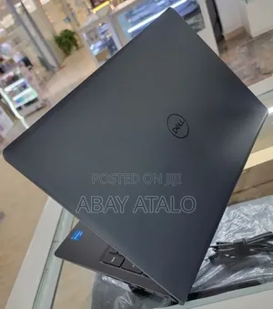 New Laptop Dell Adamo Onyx 16GB Intel Core i5 SSD 512GB
