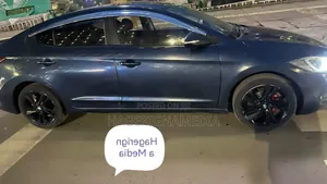 Hyundai Avante 2015 Blue