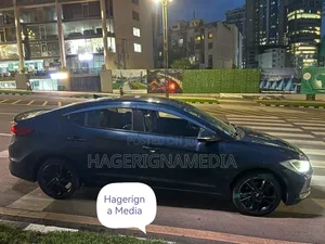 Hyundai Avante 2015 Blue