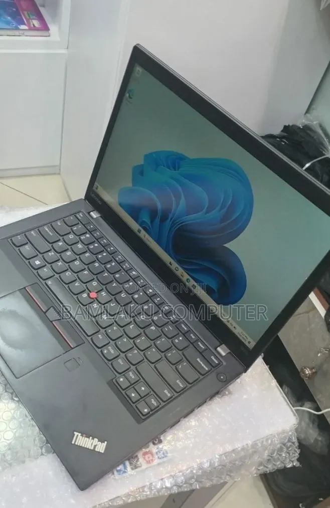 New Laptop Lenovo ThinkPad T470s 8GB Intel Core i5 SSD 256GB