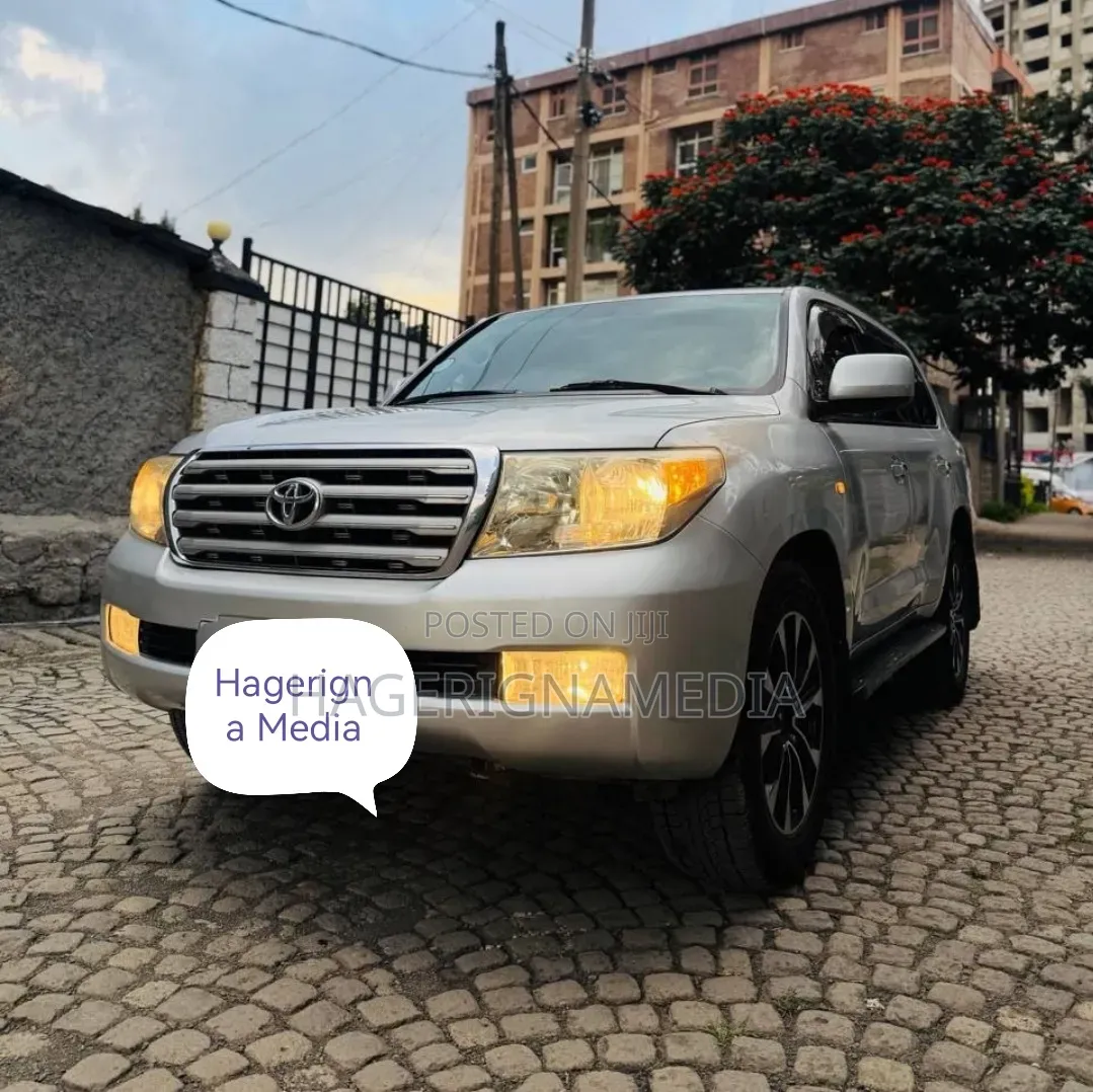 Toyota Land Cruiser 2009 Silver
