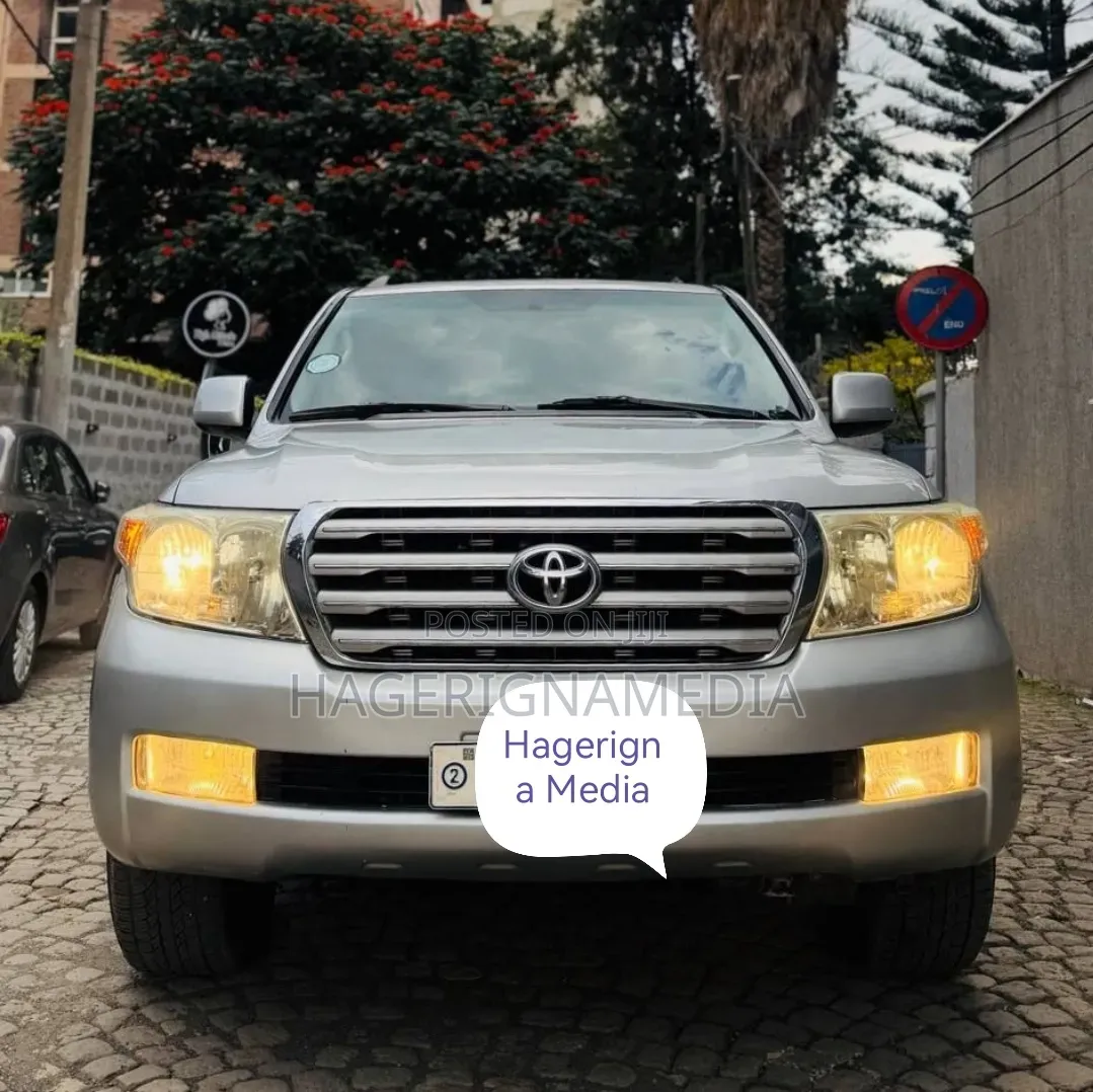 Toyota Land Cruiser 2009 Silver