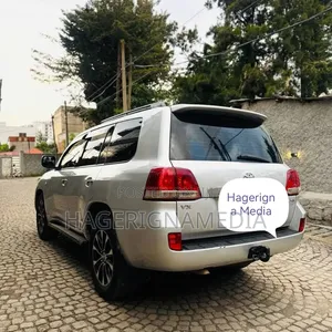 Toyota Land Cruiser 2009 Silver