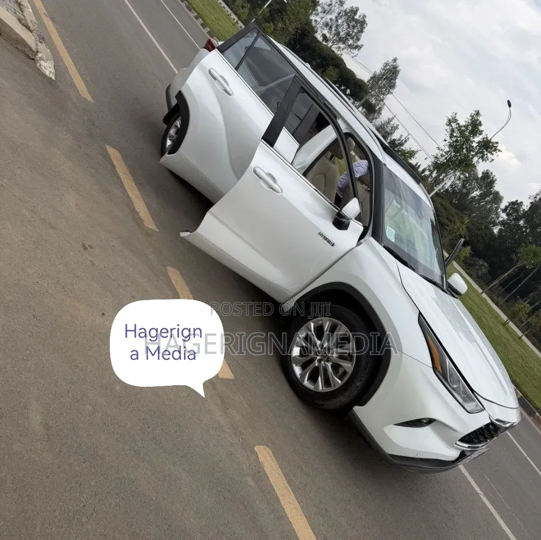 Toyota Highlander 2024 White