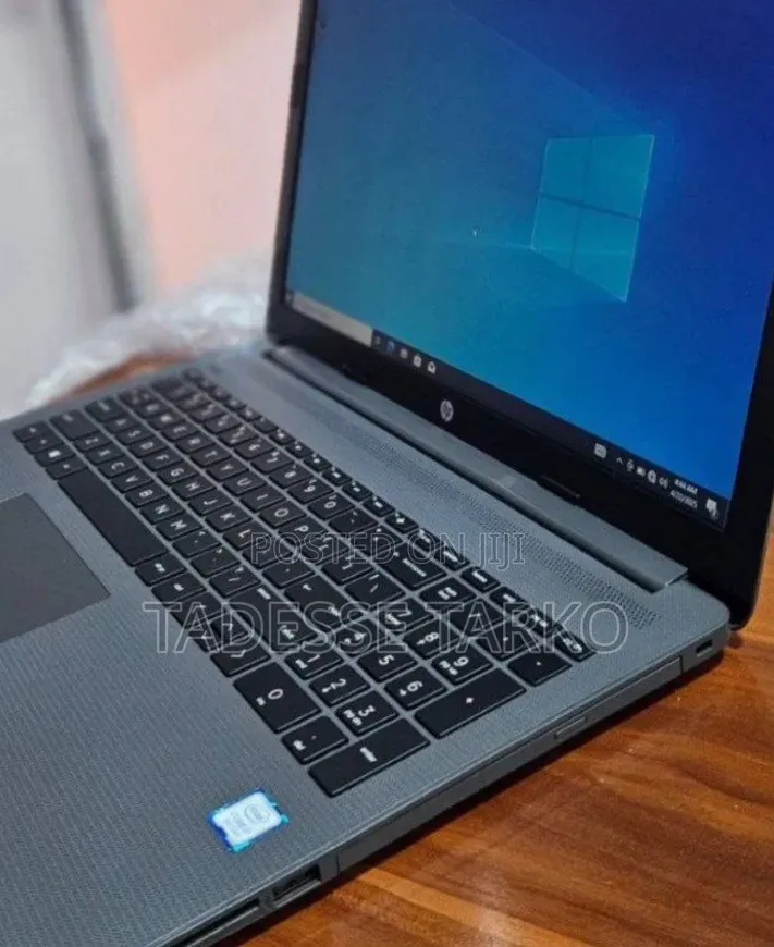 New Laptop HP Stream Notebook 8GB Intel Core i7 HDD 1T