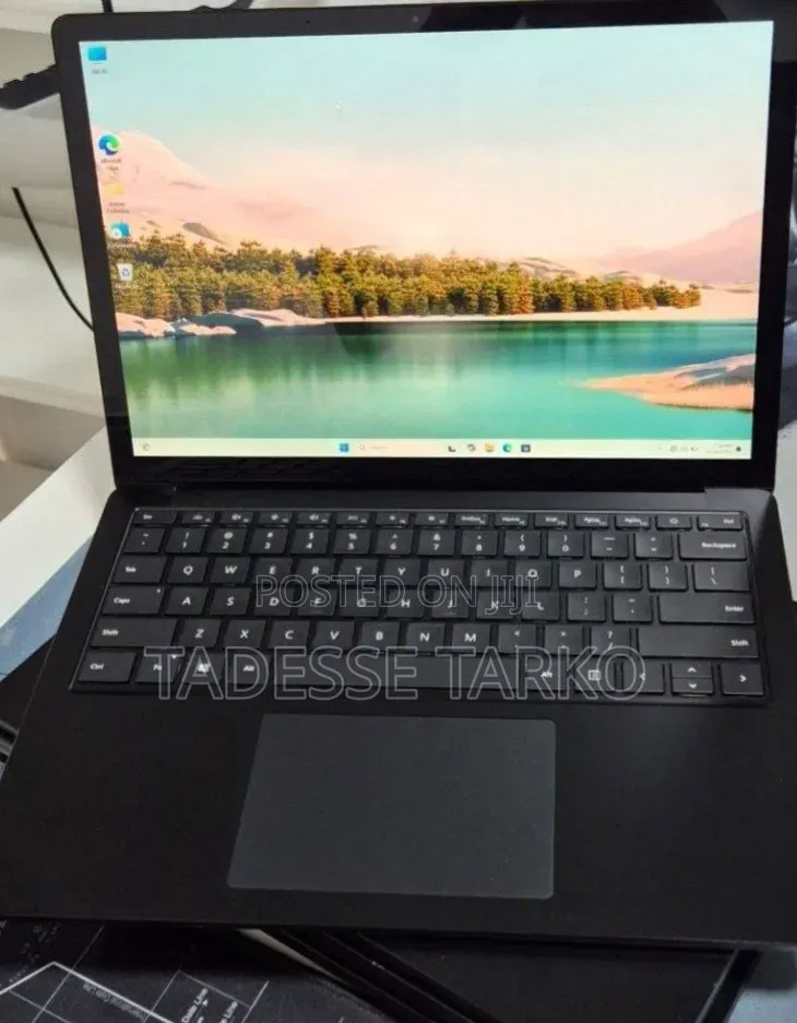 New Laptop Microsoft Surface Laptop 3 16GB Intel Core i5 SSD 256GB