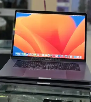 New Laptop Apple MacBook Pro 2017 16GB Intel Core i7 SSD 512GB