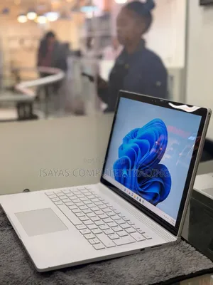 New Laptop Microsoft Surface 8GB Intel Core i5 SSD 128GB