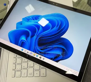 New Laptop Microsoft Surface 8GB Intel Core i5 SSD 128GB