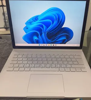 New Laptop Microsoft Surface 8GB Intel Core i5 SSD 128GB