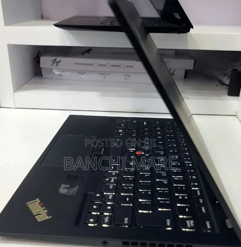 New Laptop Lenovo ThinkPad X1 Carbon 8GB Intel Core i5 SSD 512GB