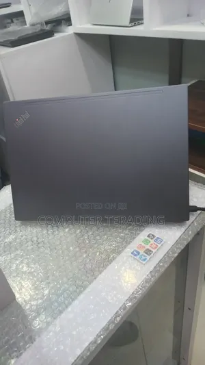 New Laptop Lenovo ThinkPad T14 16GB Intel Core i5 SSD 512GB