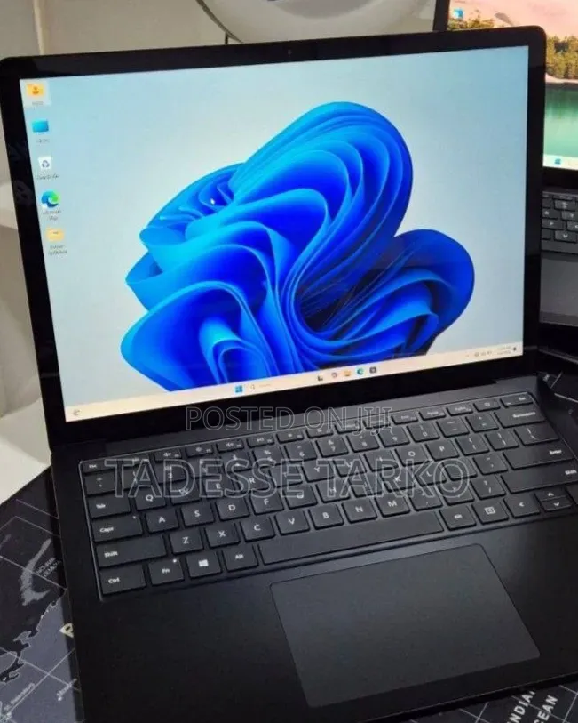 New Laptop Microsoft Surface Laptop 3 16GB Intel Core i7 SSD 256GB