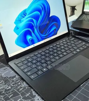 New Laptop Microsoft Surface Laptop 3 16GB Intel Core i7 SSD 256GB