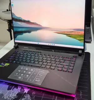 New Laptop Asus ROG Strix G18 32GB Intel Core i9 SSD 2T