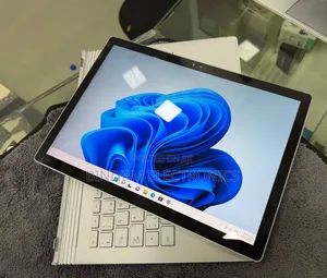 New Laptop Microsoft Surface 8GB Intel Core i5 SSD 128GB