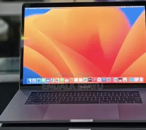 New Laptop Apple MacBook Pro 2017 16GB Intel Core i7 SSD 512GB