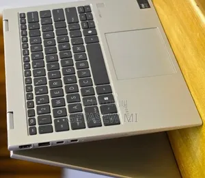 New Laptop HP Elitebook 830 G11 16GB Intel Core Ultra 7 SSD 512GB