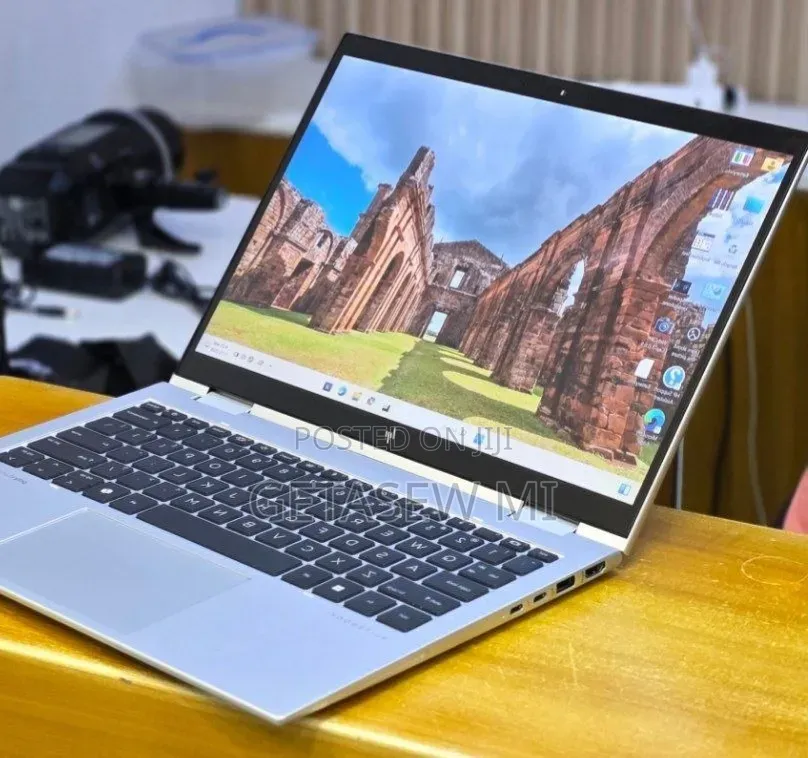 New Laptop HP Elitebook 830 G11 16GB Intel Core Ultra 7 SSD 512GB