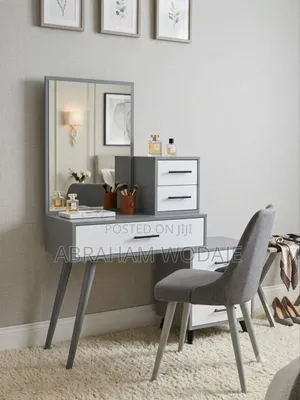 ዘመናዊ Dressing Table