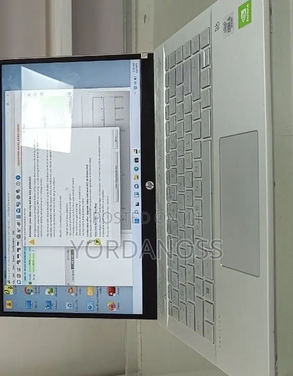 New Laptop HP Pavilion 10 8GB Intel Core i5 SSD 512GB
