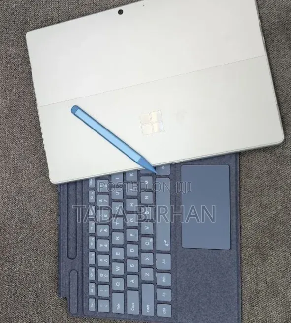 New Laptop Microsoft Surface 16GB Intel Core i7 SSD 512GB