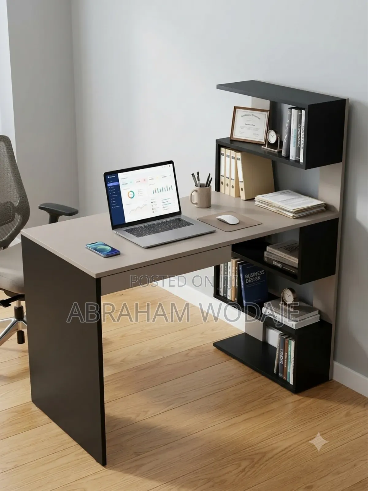 ዘመናዊ Study Table