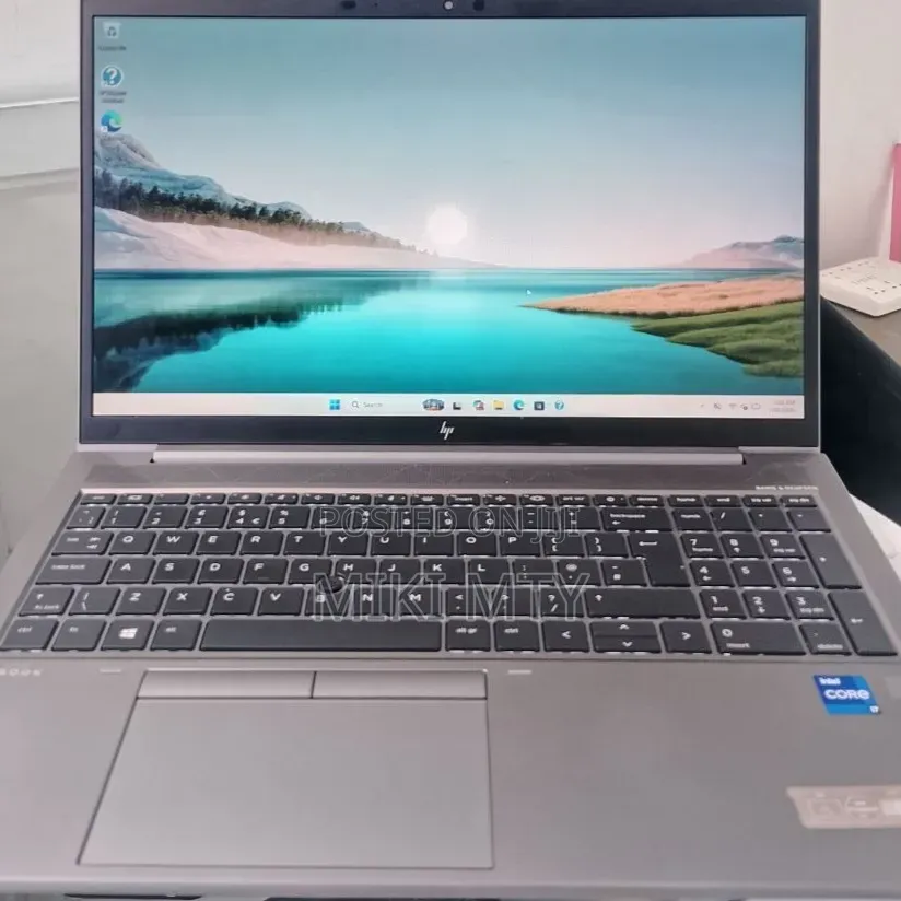 New Laptop HP ZBook Fury 15 G8 32GB Intel Core i7 SSD 512GB