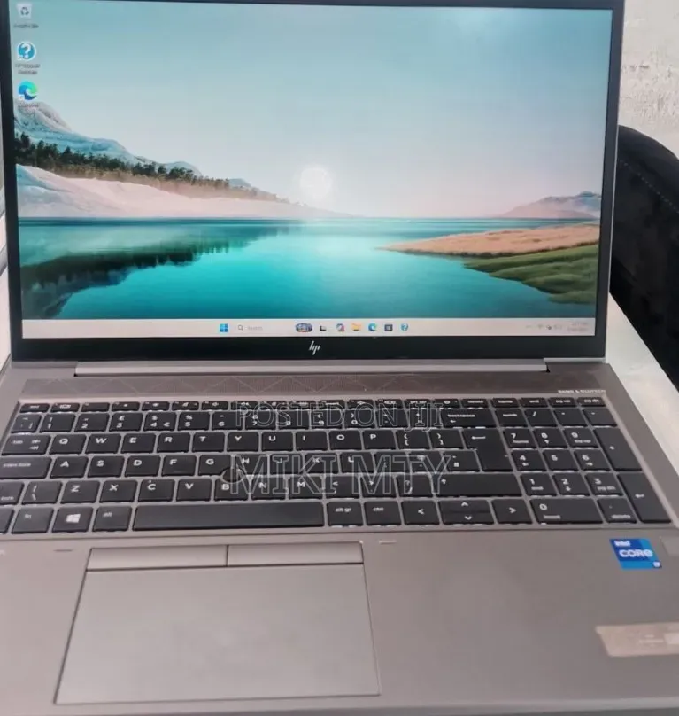 New Laptop HP ZBook Fury 15 G8 32GB Intel Core i7 SSD 512GB