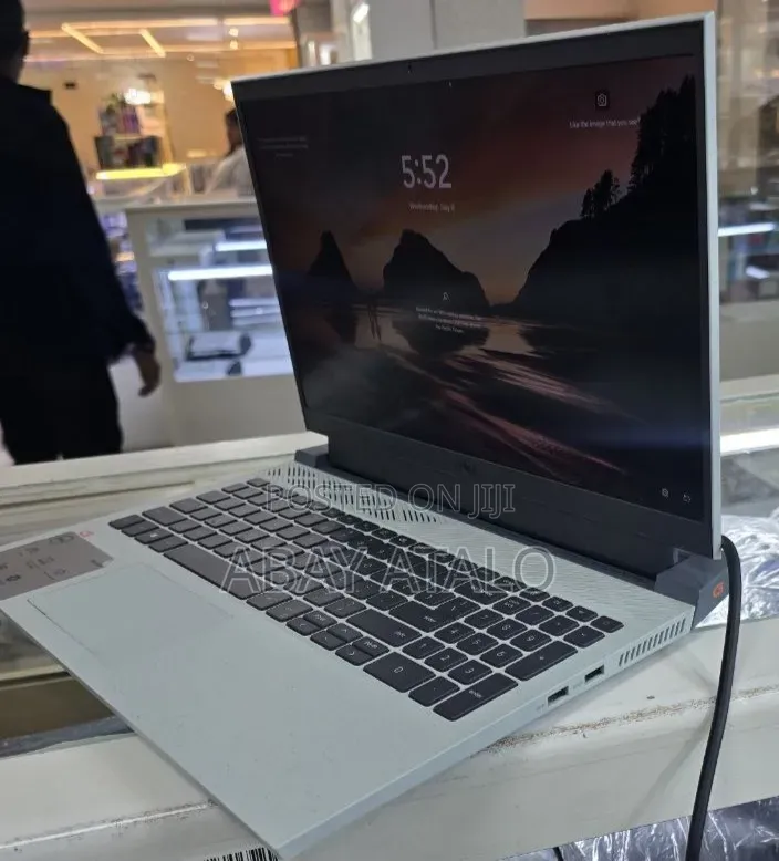 New Laptop Avell A40 MOB 16GB Intel Core i5 SSD 512GB